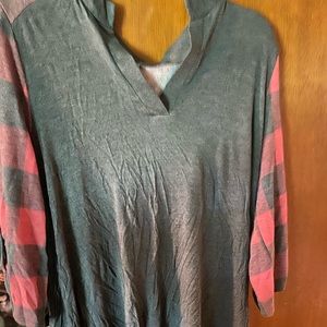 XL Honeyme shirt long back plaid sleeves